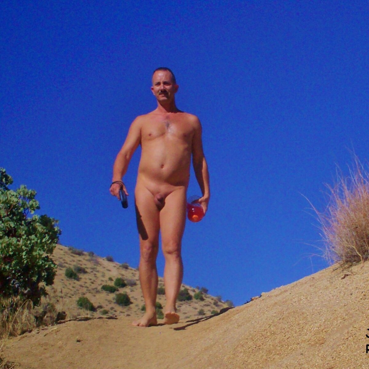 Hiking Naked Without Clothes – Naktiv