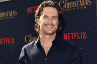 Oliver Hudson Says He Poses Nude on Instagram for Self-Expression 